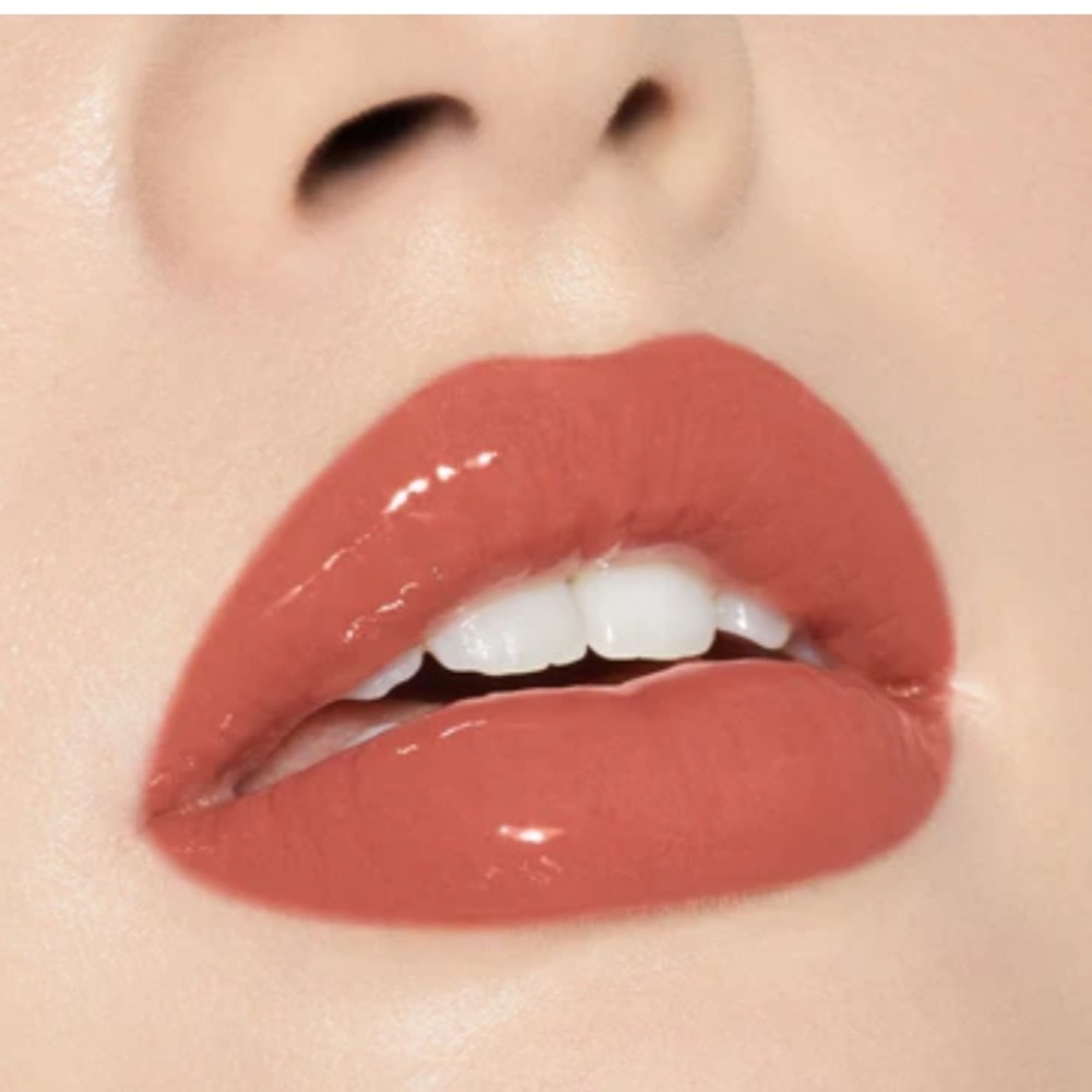 KYLIE COSMETICS High Gloss In 802 Candy K (Warm Pink Nude)